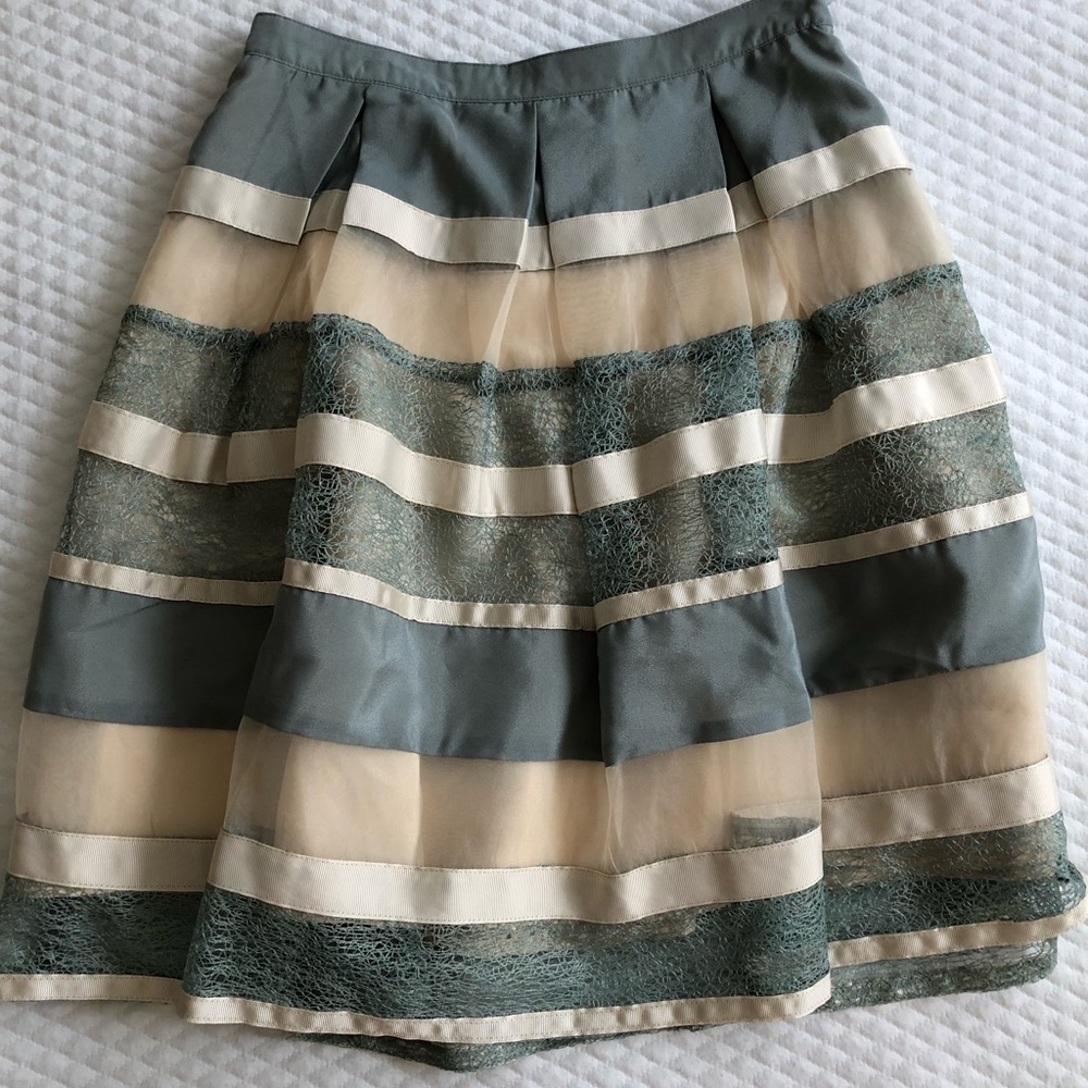 Lace striped skirt